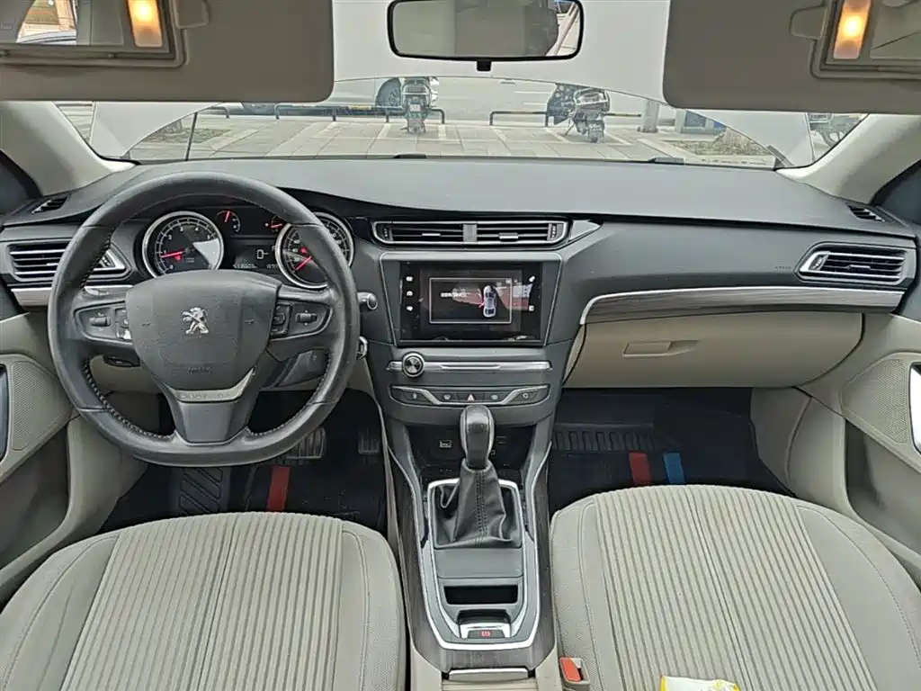 Peugeot 408 2015 — фото 10