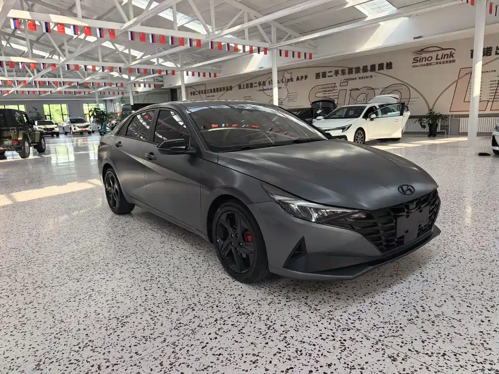 Hyundai Elantra 2023