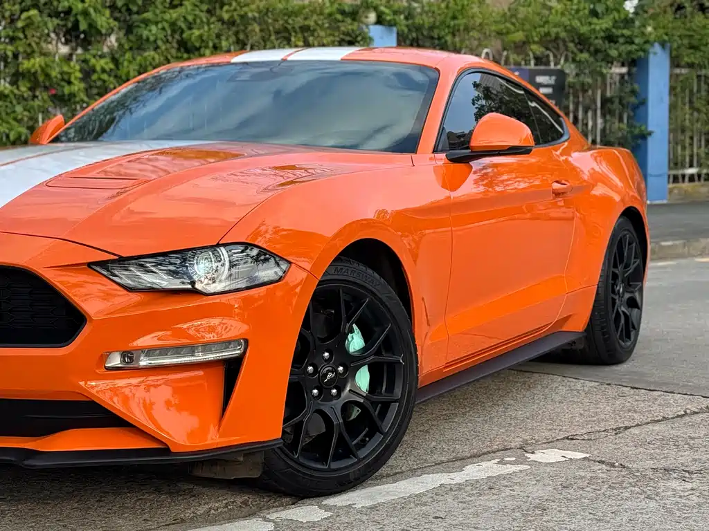 Ford Mustang 2020 — фото 17