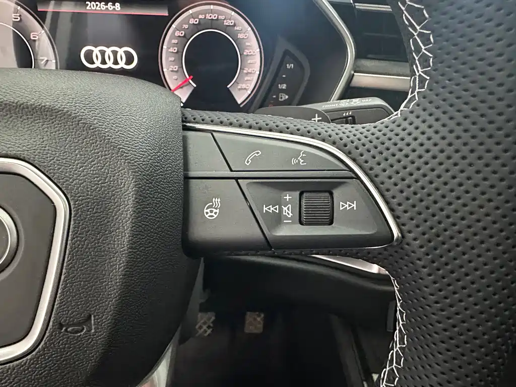 Audi Q3 2022 — фото 11