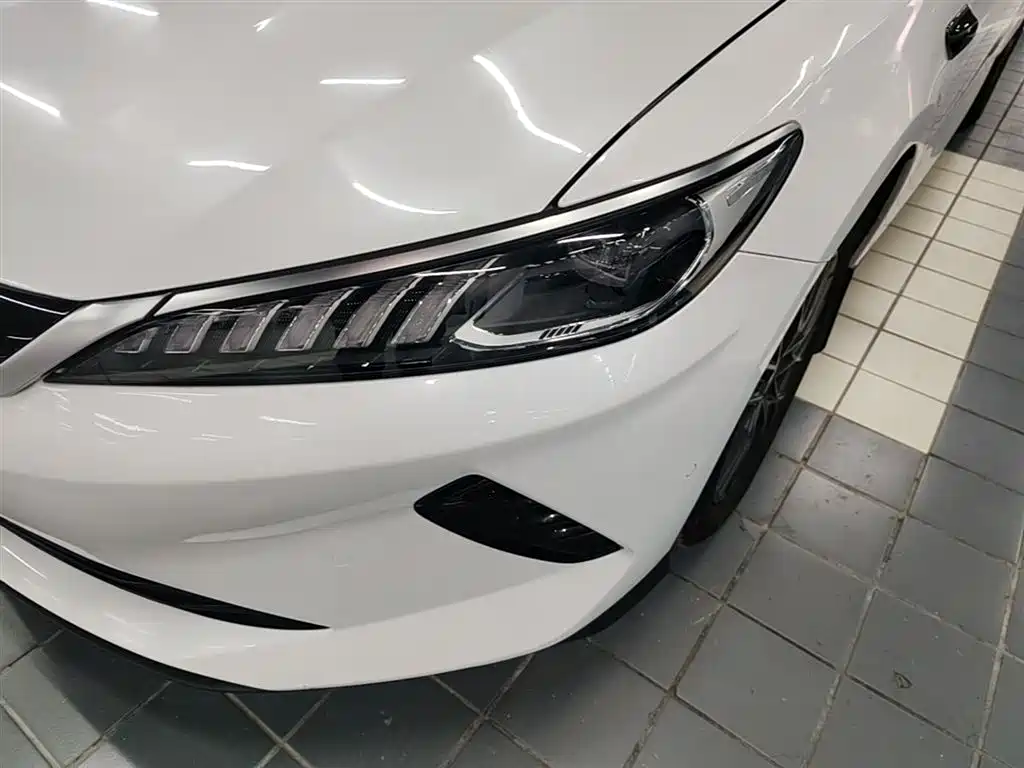 BYD Qin PLUS 2025 — фото 24