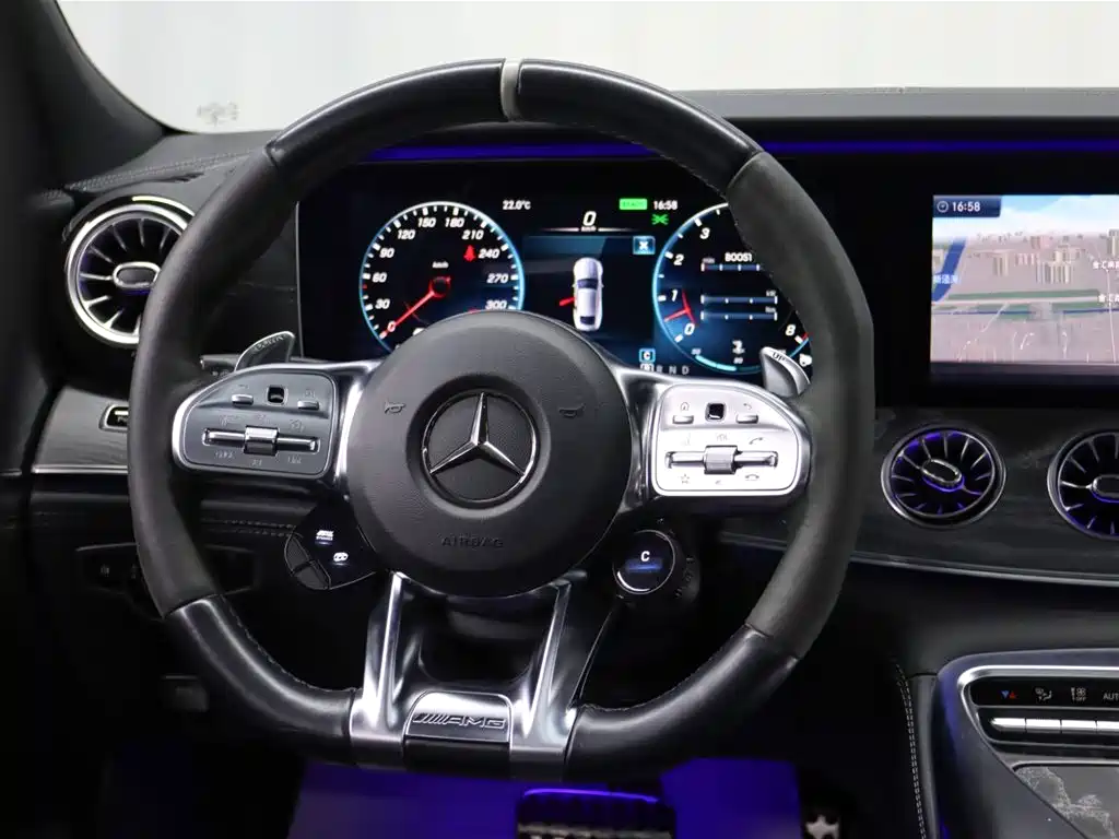 Mercedes-Benz AMG GT 2020 — фото 12