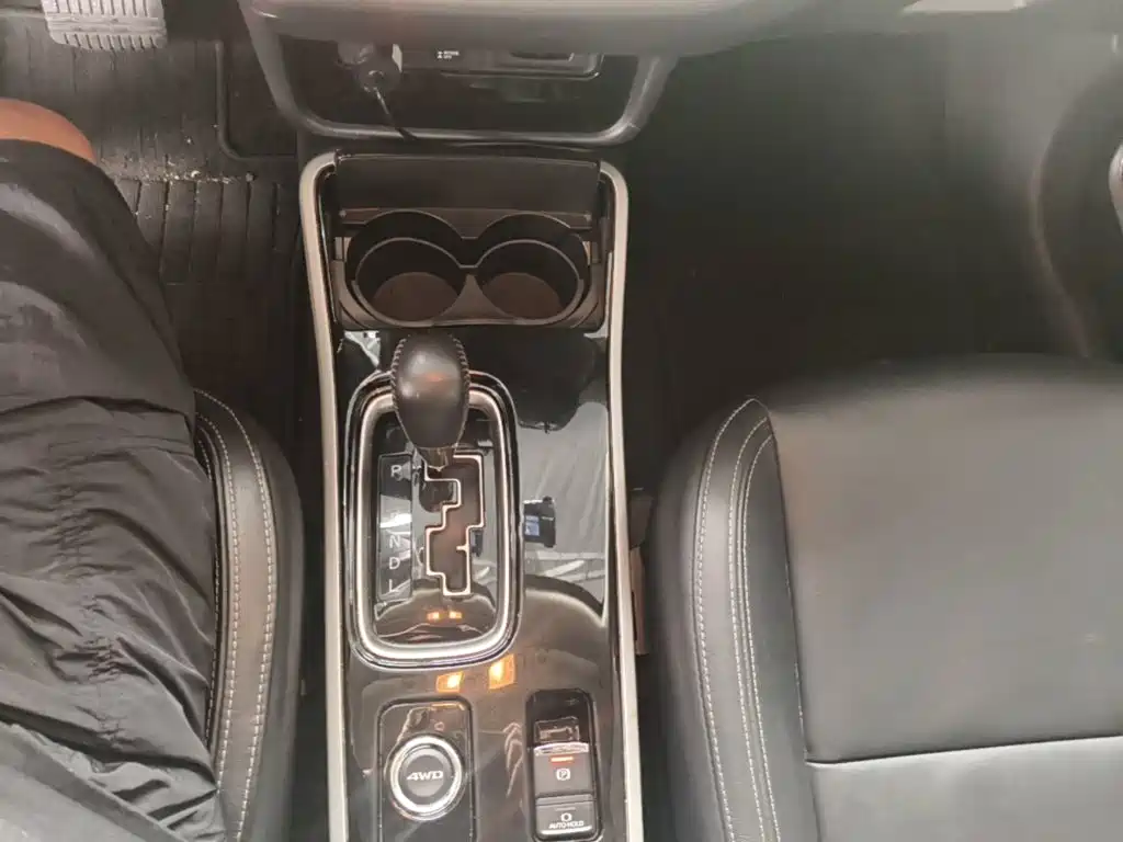Mitsubishi Outlander 2020 — фото 14