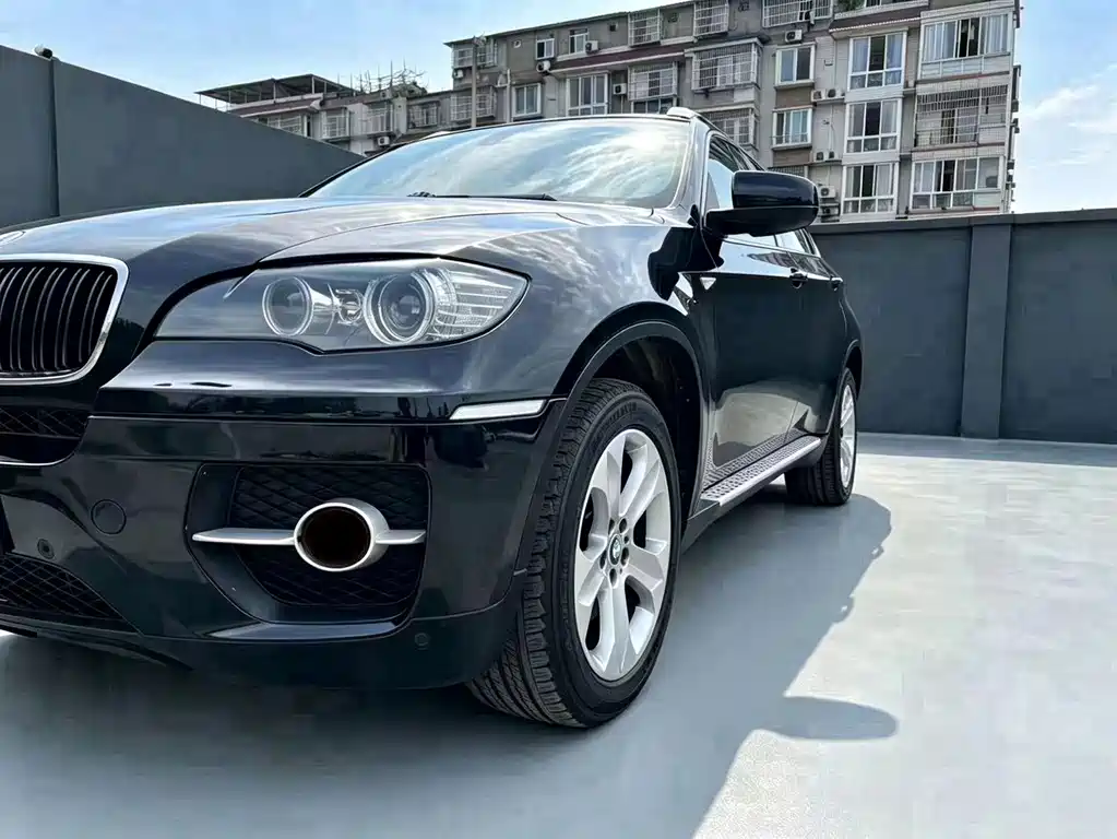 BMW X6 2011