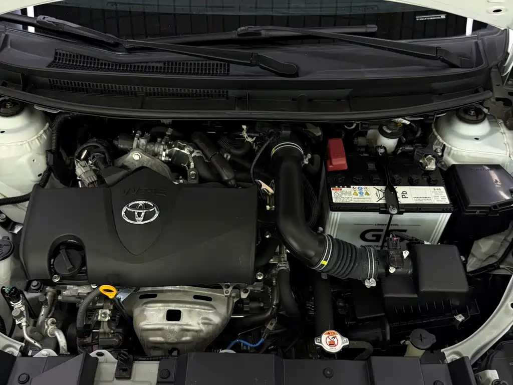 Toyota Yaris L 2022 — фото 20
