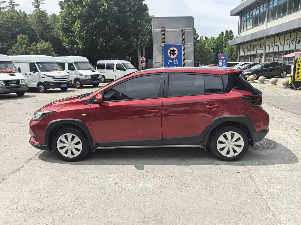 Toyota Yaris L 2022