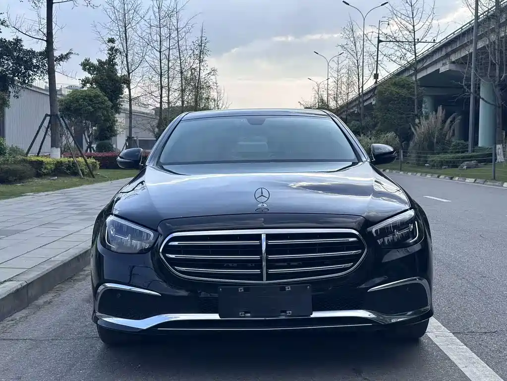 Mercedes-Benz E-Class 2022 — фото 2