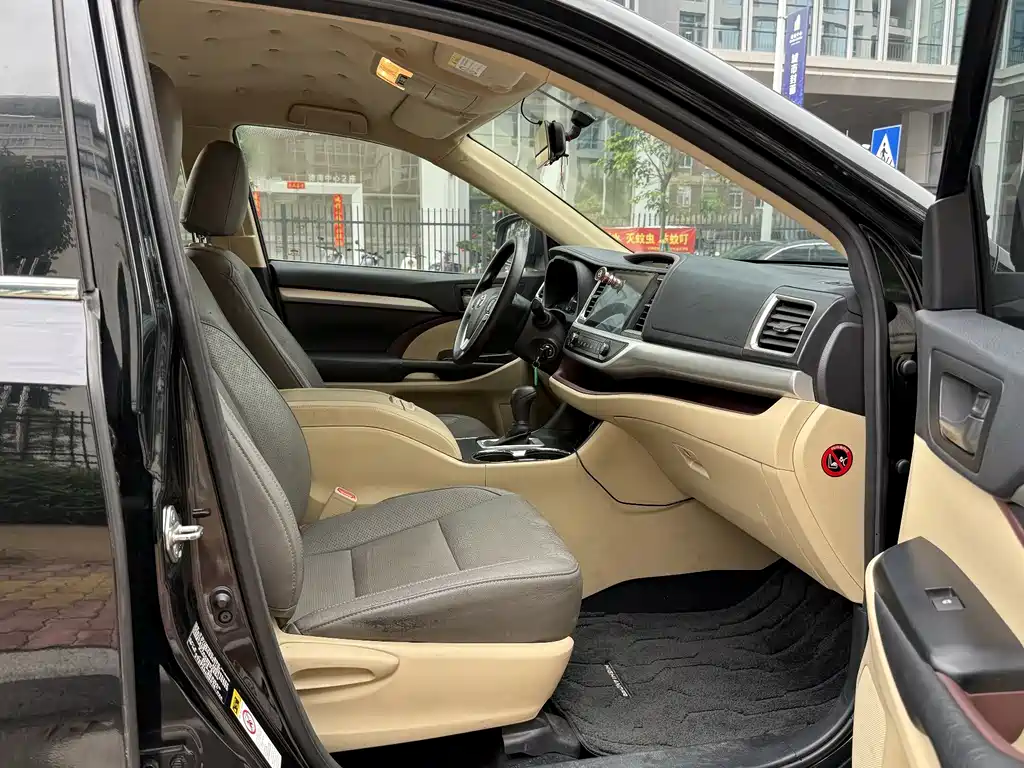 Toyota Highlander 2015 — фото 14