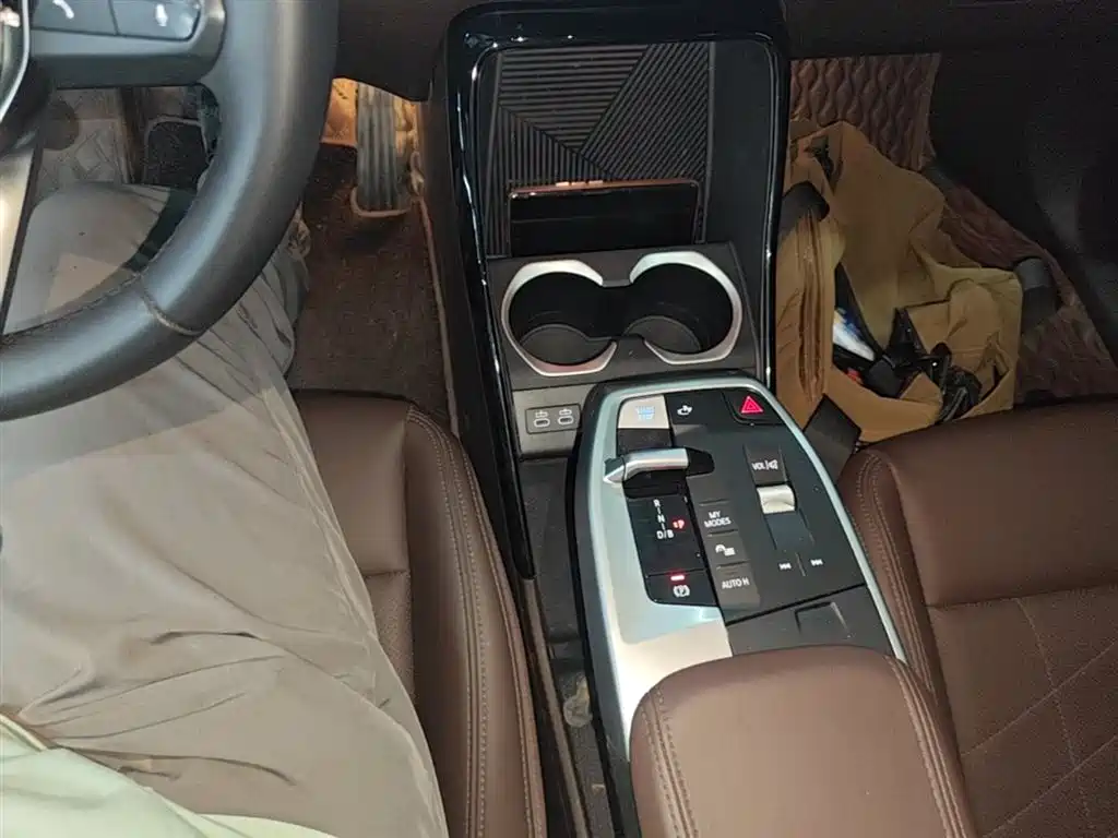 BMW iX1 2024 — фото 14