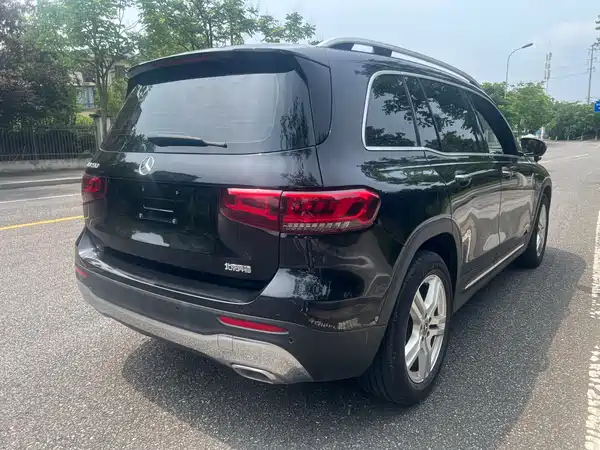 Mercedes-Benz GLB 2021