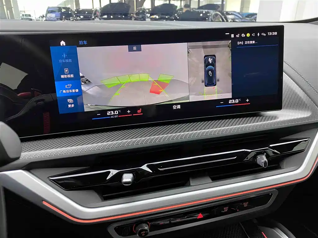 BMW XM 2023 — фото 17