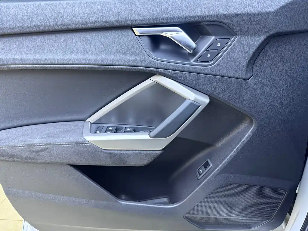Audi Q3 2022 — фото 24