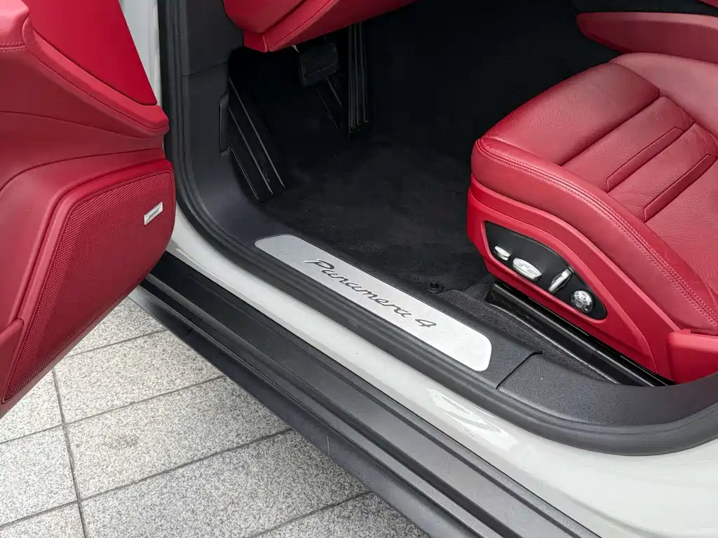 Porsche Panamera 2018 — фото 6