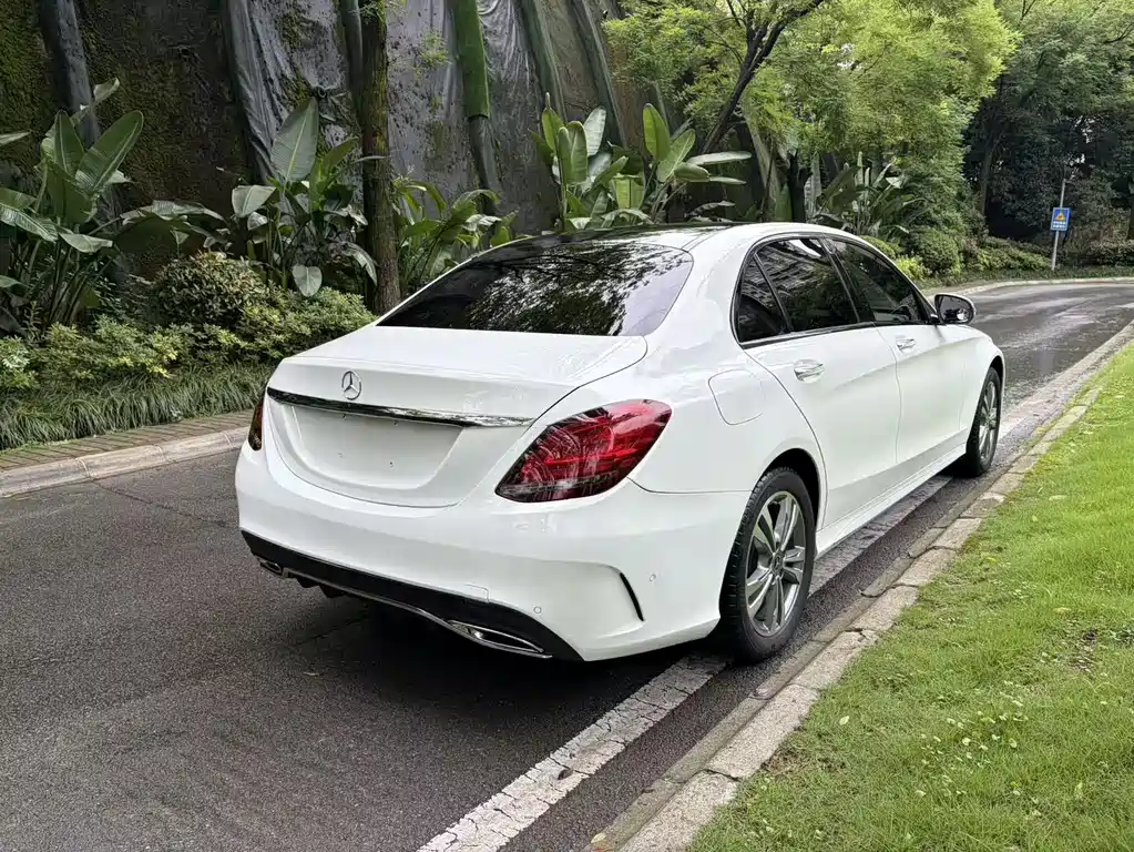 Mercedes-Benz C-Class 2021 — фото 10