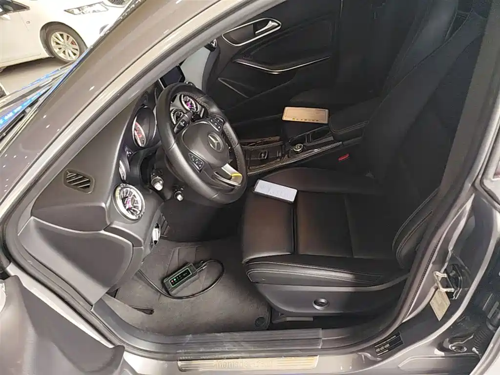 Mercedes-Benz CLA 2016 — фото 15