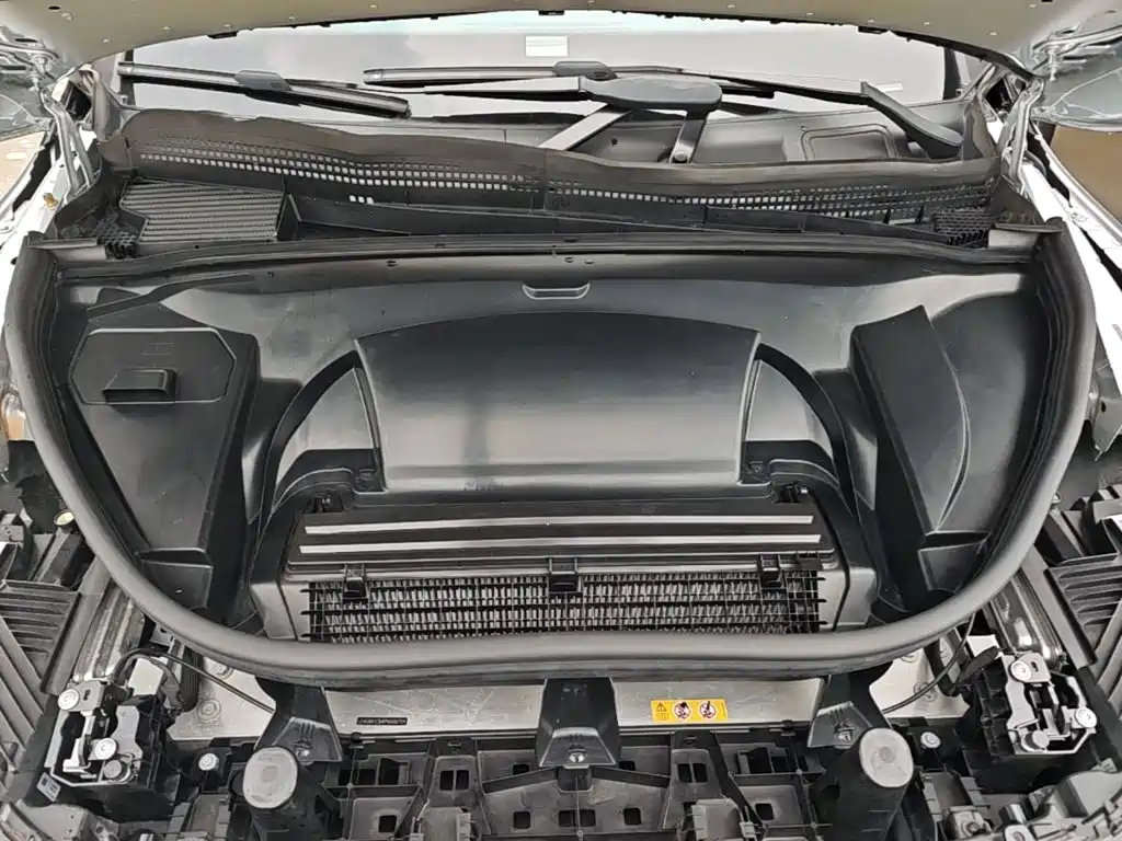 Mercedes-Benz EQE SUV 2023 — фото 20