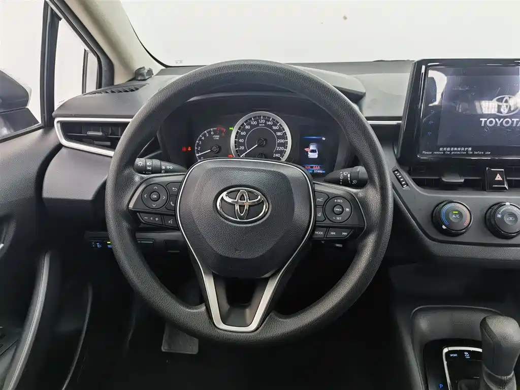 Toyota Corolla 2022 — фото 11