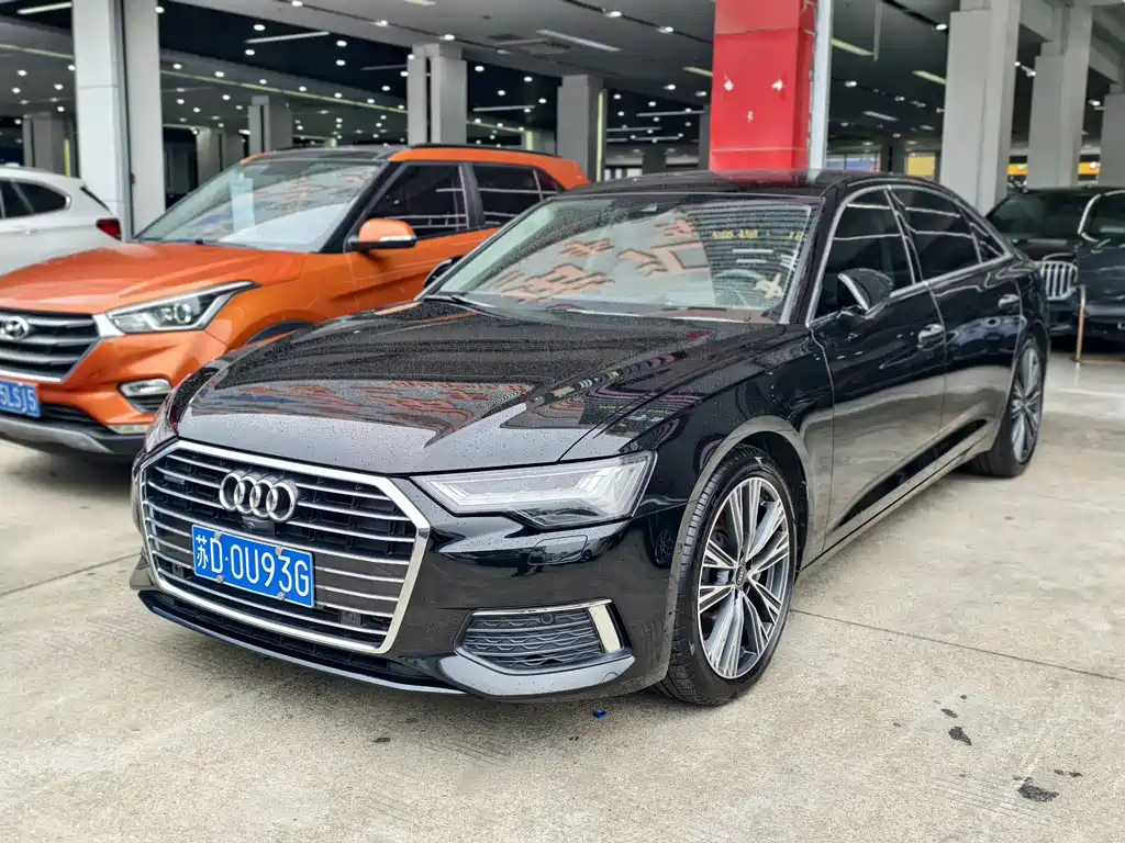 Audi A6L 2022 — фото 1