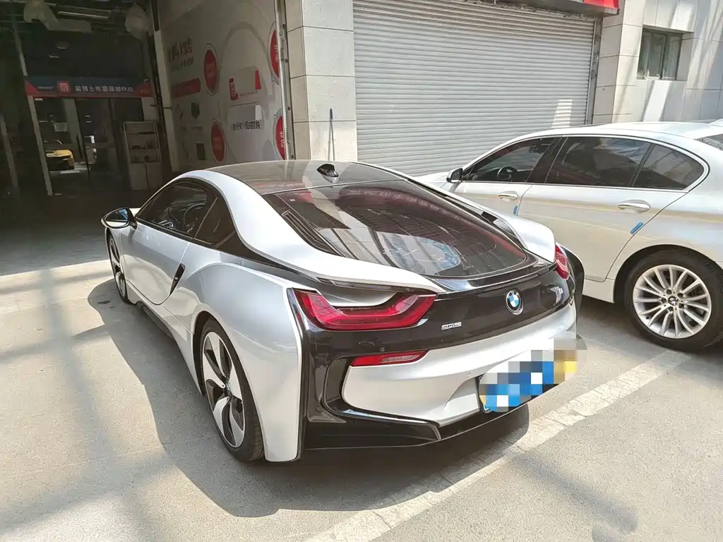 BMW i8 2018 — фото 7