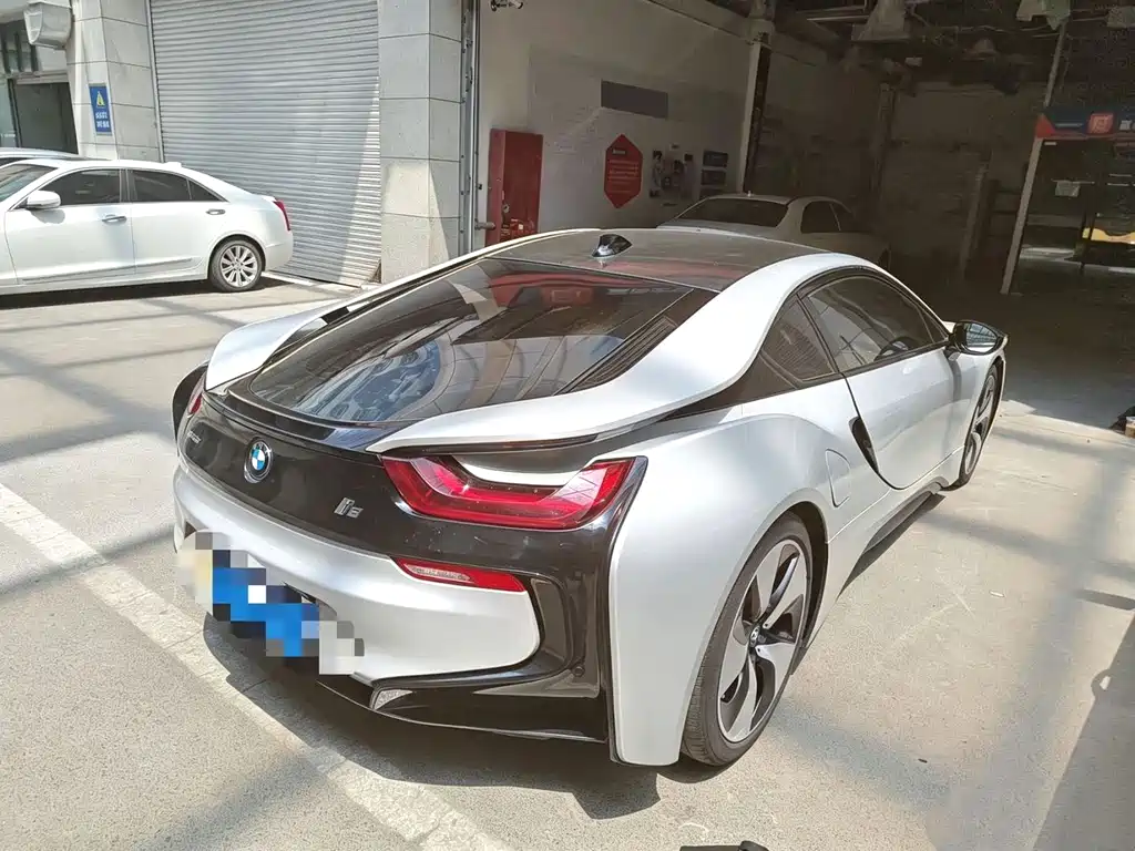 BMW i8 2018 — фото 8