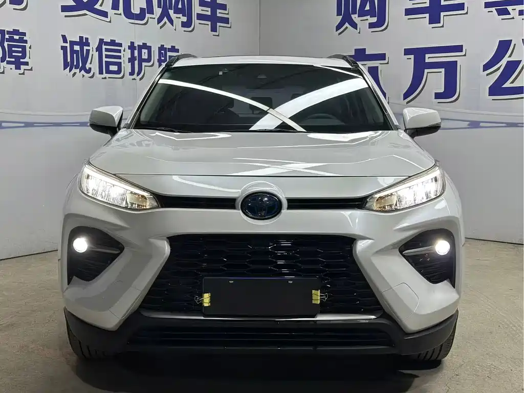 Toyota Wildlander 2025 — фото 2