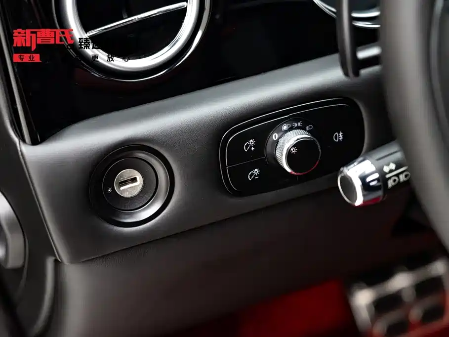 Bentley Flying Spur 2013 — фото 23