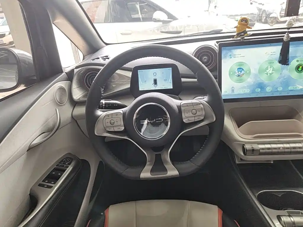 BYD Dolphin 2022 — фото 11