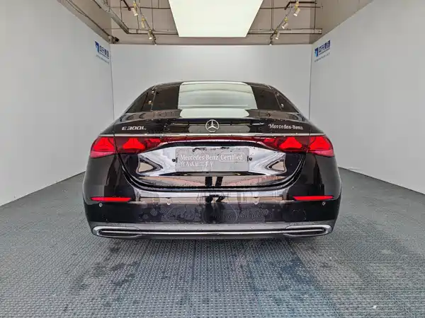 Mercedes-Benz E-Class 2025