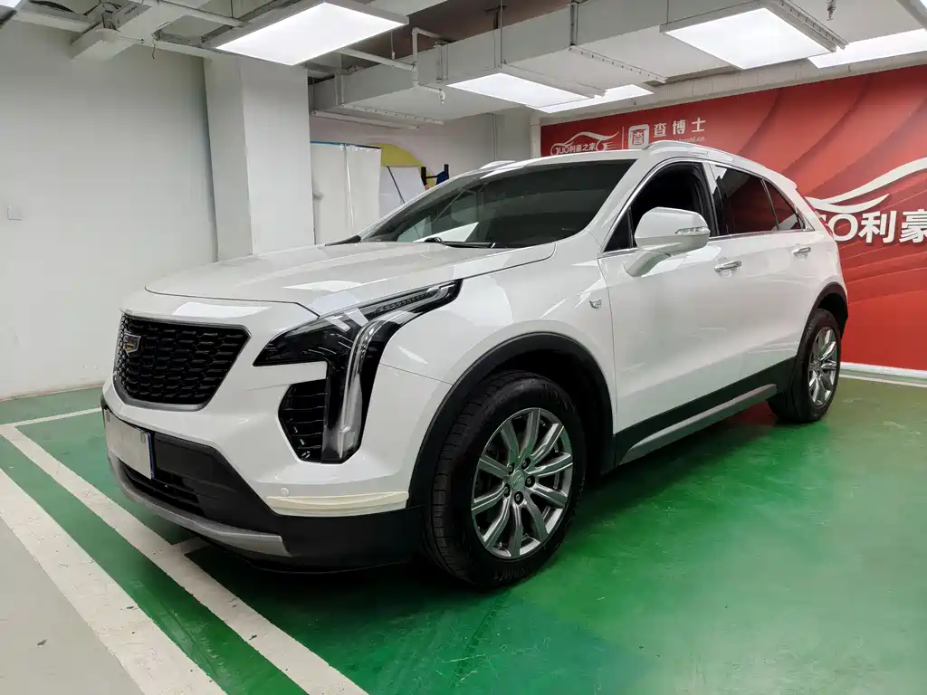Cadillac XT4 2019 — фото 1