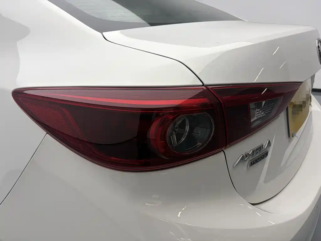 Mazda 3 Angkesela 2018 — фото 10