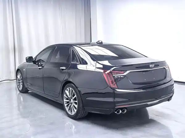 Cadillac CT6 2022