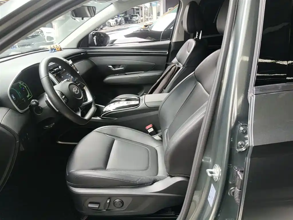 Hyundai Tucson 2023 — фото 15