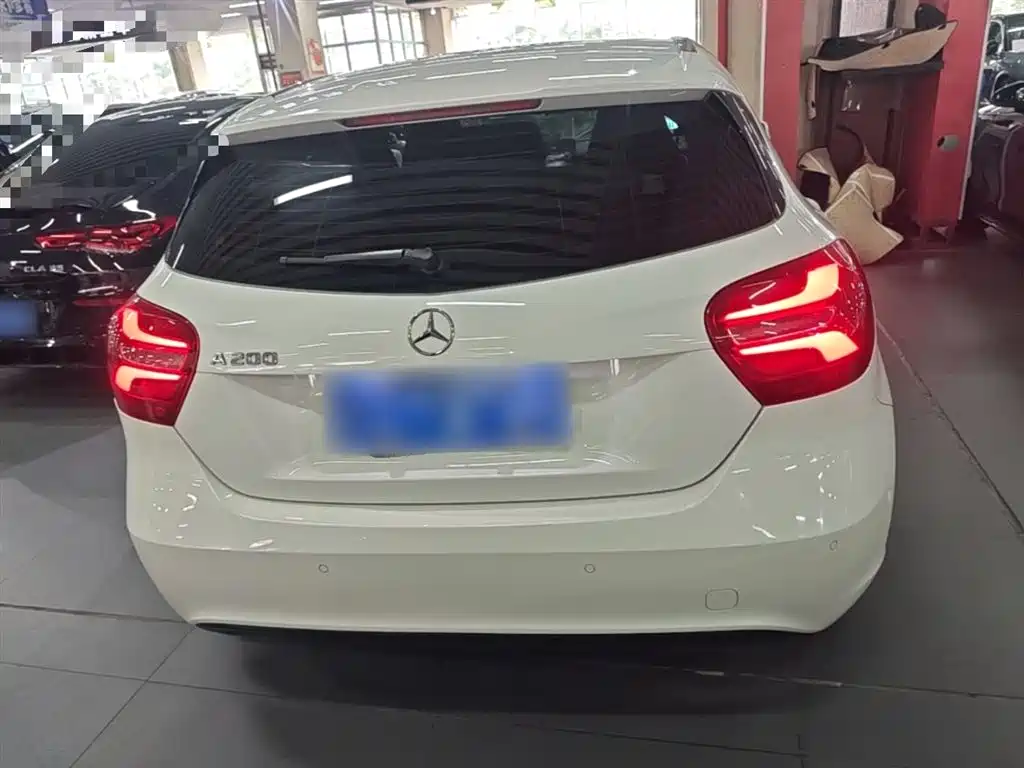 Mercedes-Benz A-Class 2018 — фото 6