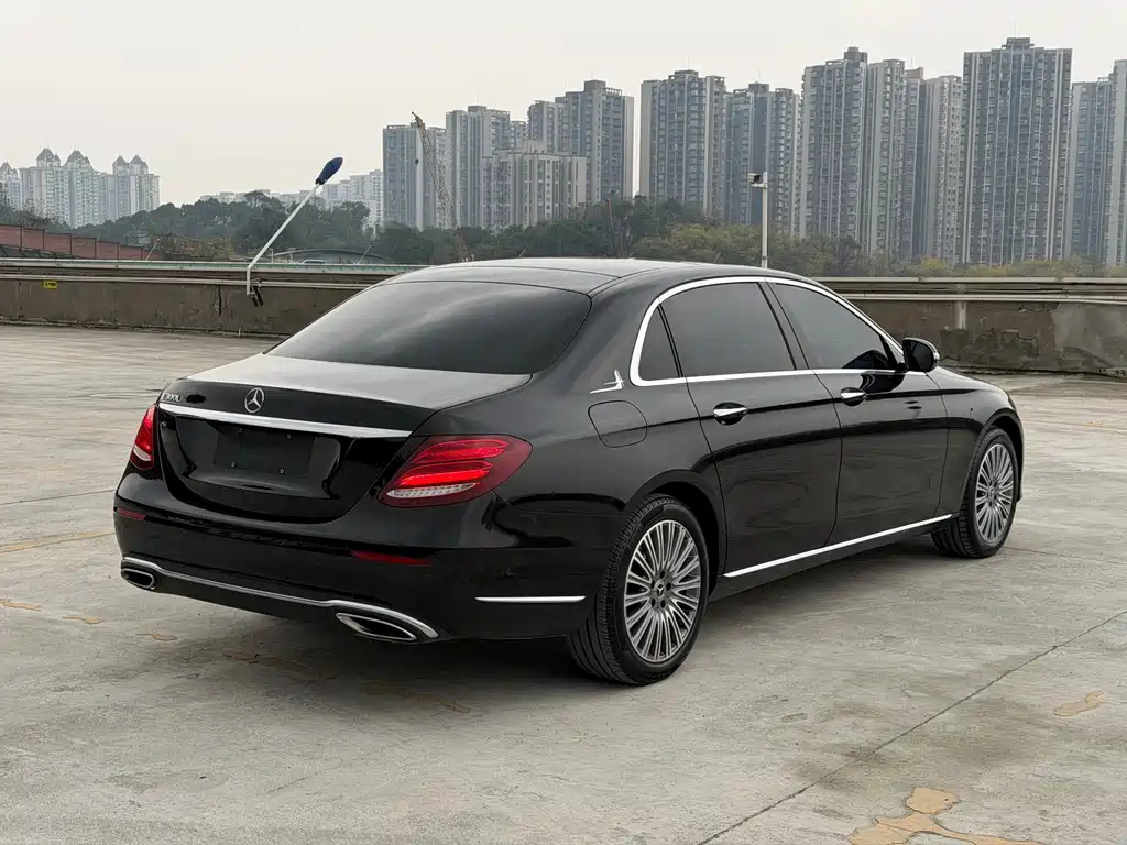 Mercedes-Benz E-Class 2020 — фото 9