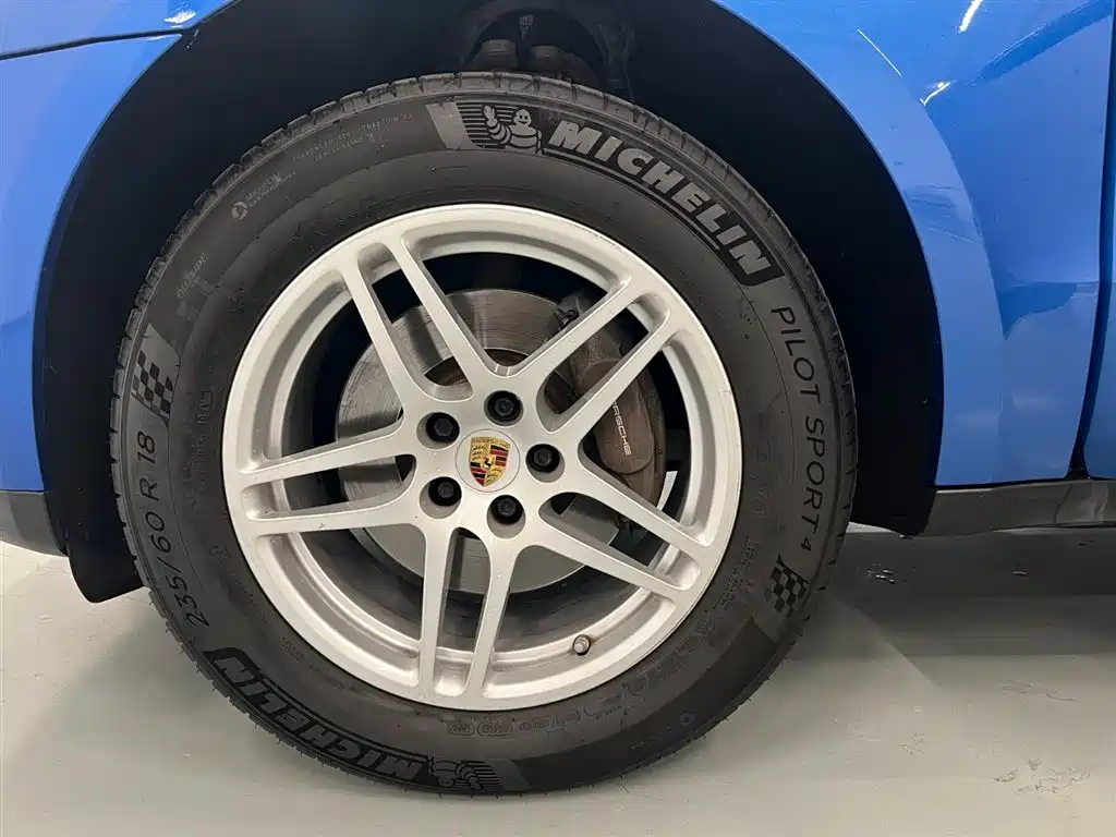 Porsche Macan 2020 — фото 12