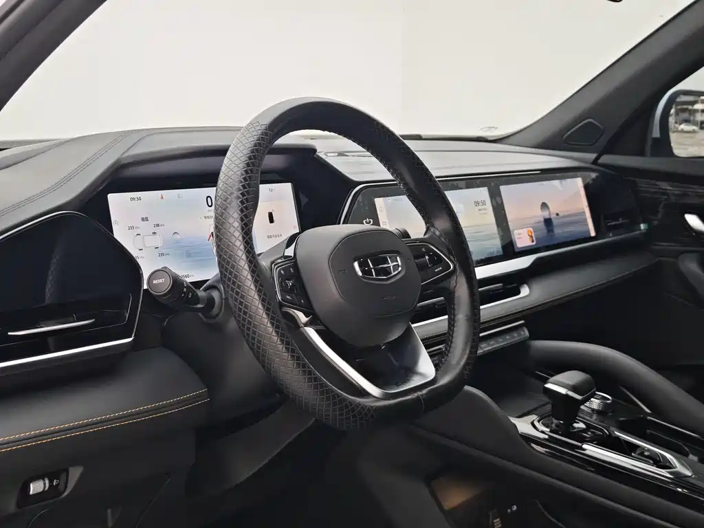 Geely Xingyue L 2024 — фото 15