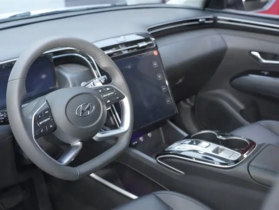 Hyundai Tucson 2022 — фото 18
