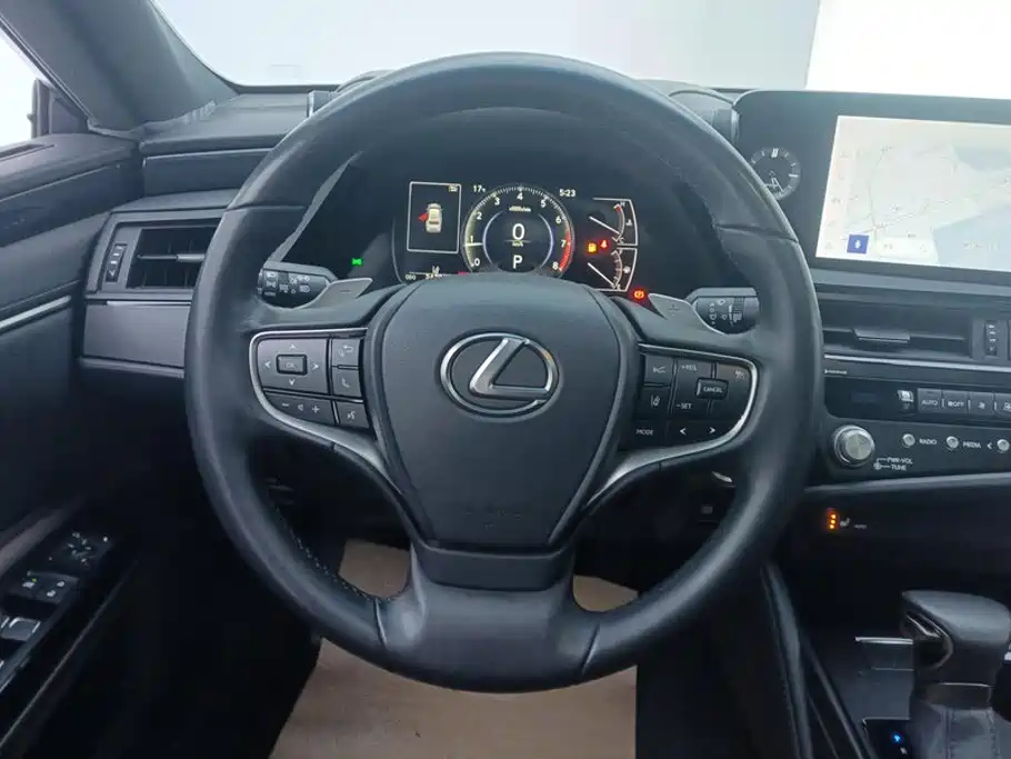 Lexus ES 2024 — фото 15