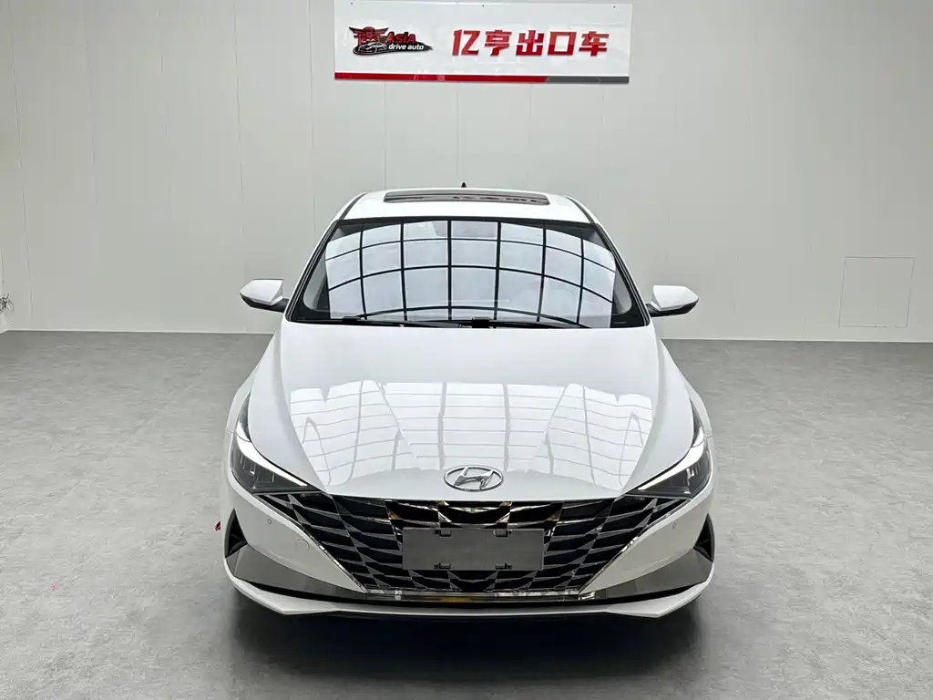 Hyundai Elantra 2023