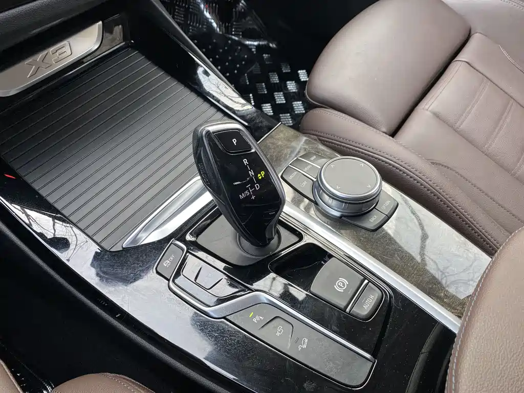 BMW X3 2019 — фото 11