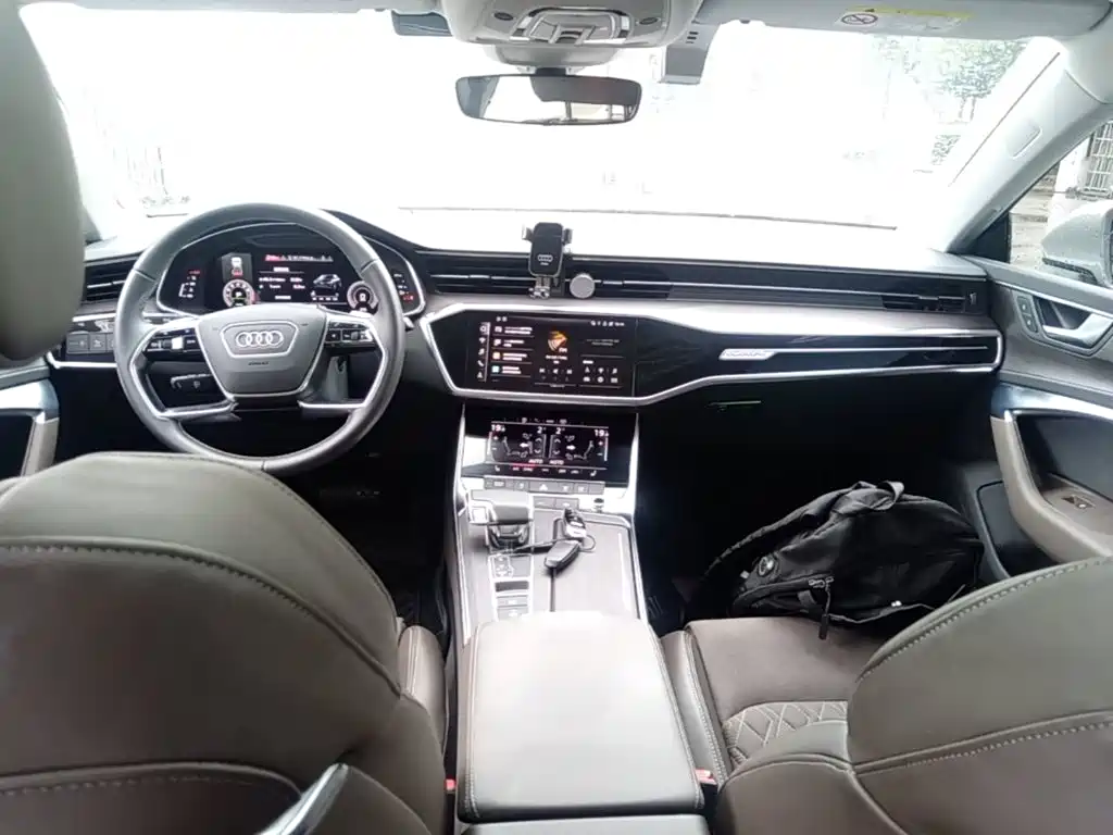 Audi A7L 2023