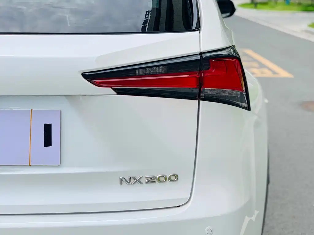 Lexus NX 2020