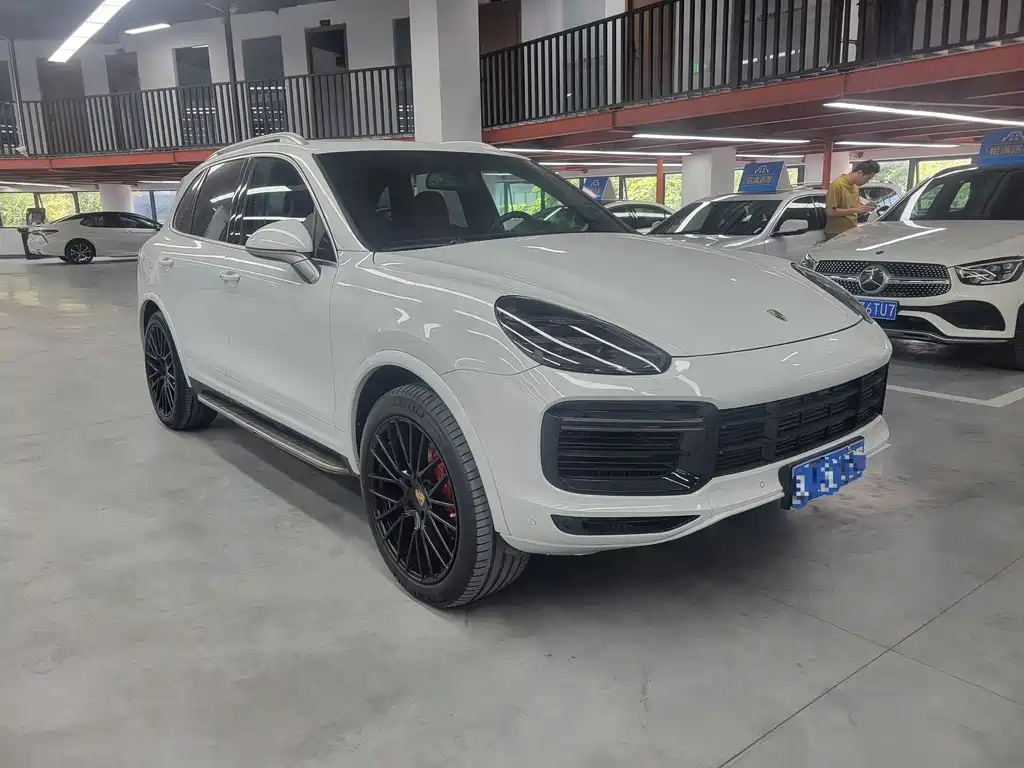 Porsche Cayenne 2014