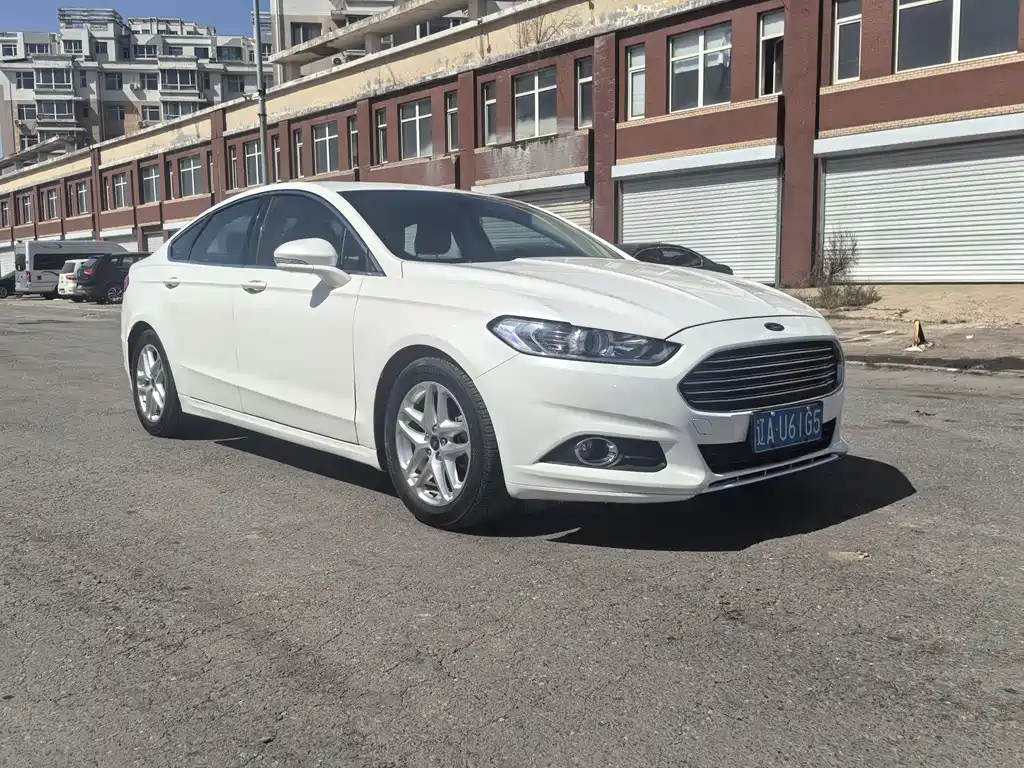 Ford Mondeo 2015 — фото 3
