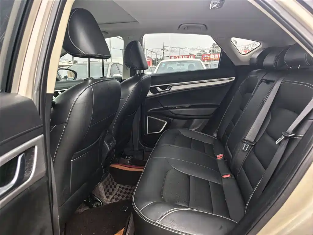 Geely Emgrand GS 2019 — фото 10