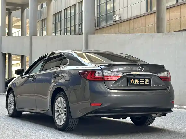 Lexus ES 2015