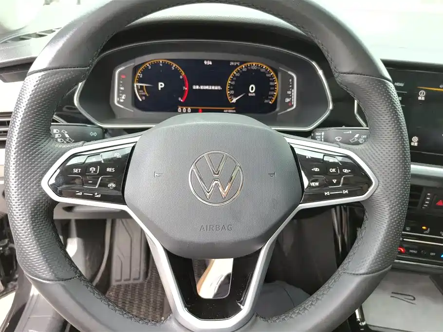 Volkswagen Passat 2023 — фото 15