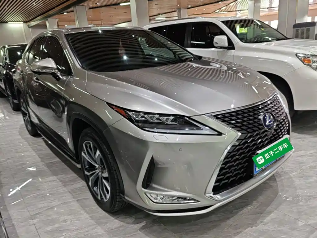 Lexus RX 2021