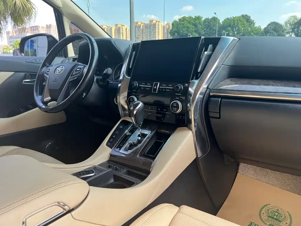 Toyota Vellfire 2020 — фото 7