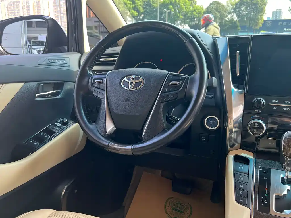 Toyota Vellfire 2020 — фото 10